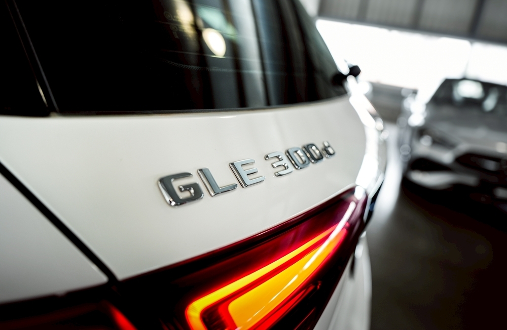 LINE_ALBUM_Certified GLE 300 d ขาว_250806_16.jpg